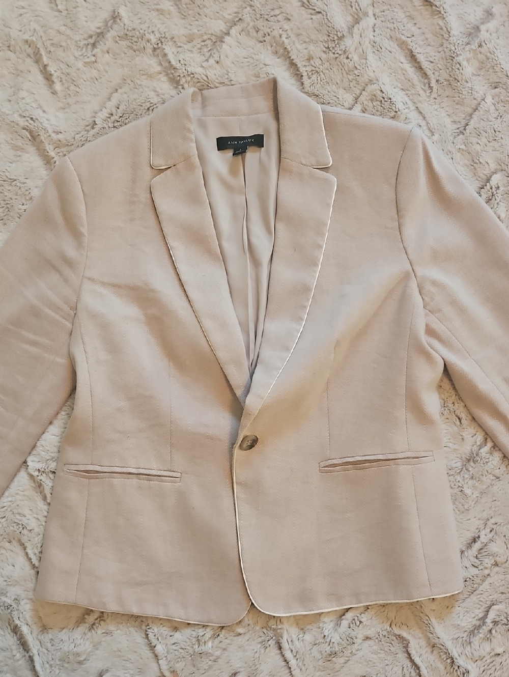 Ann Taylor Women's Blazer in Light Tan